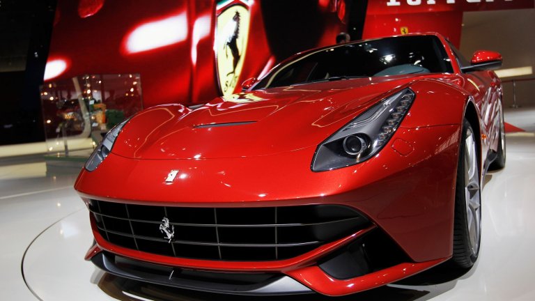 Джъстин Бийбър забравя колата си на паркинг, а Никълъс Кейдж я продава заради дългове