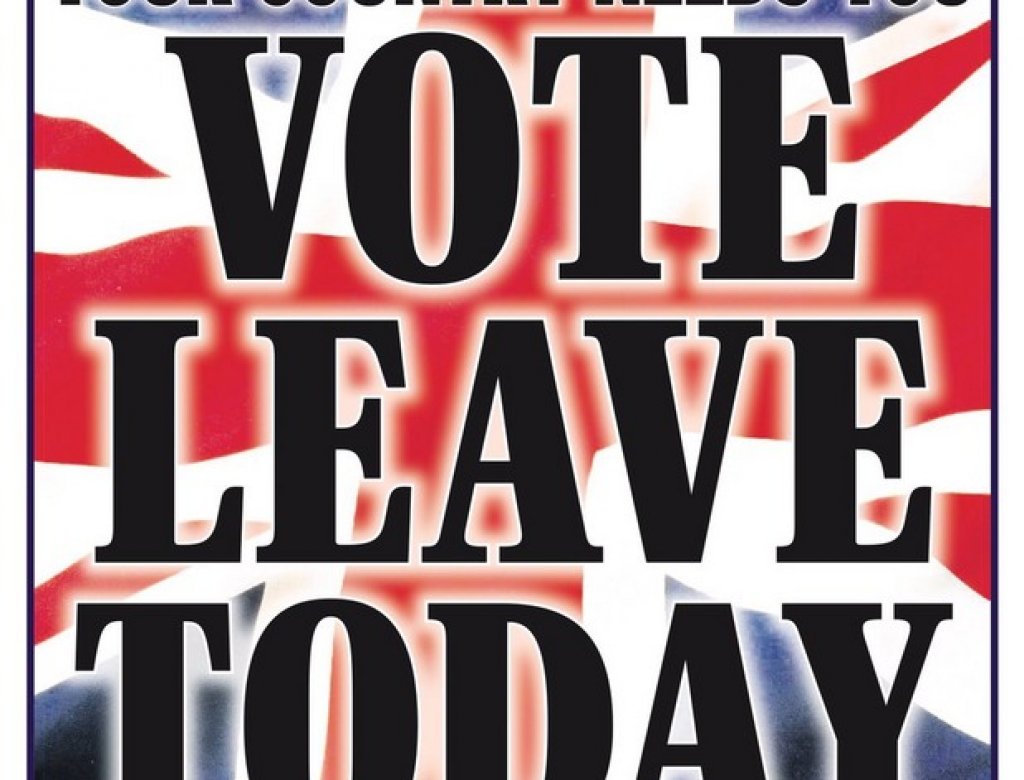 Еврофобският консервативен таблоид Daily Express, който поддържа партията на Найджъл Фарадж UKIP, е за напускане на ЕС. "Държавата има нужда от вас: Гласувайте за излизане от ЕС". Вчера вестникът излезе в комплект с про-Brexit плакати за читателите си.