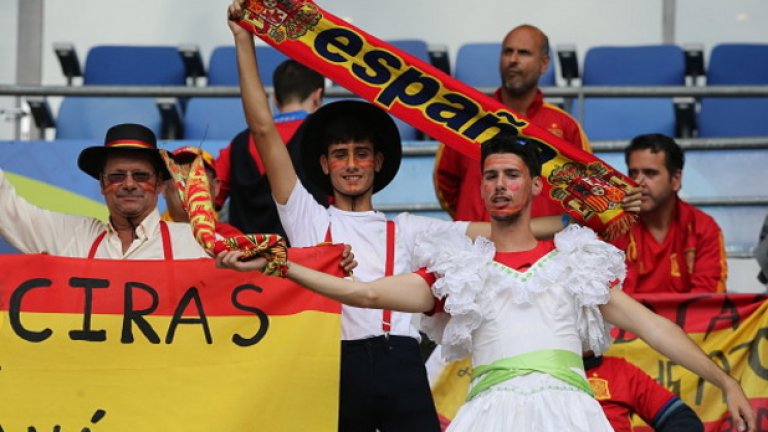 Интересни костюми