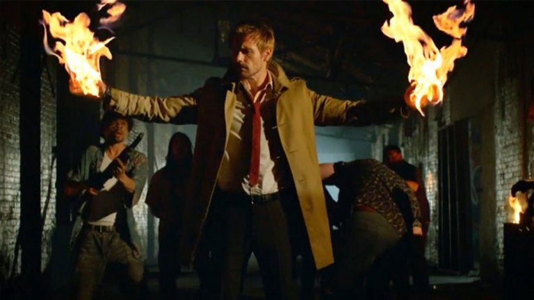 Constantine
Тук няма нищо общо с холивудската захаросана версия от 2005 г., където в главната роля играе Киану Рийвс. Сериалът по комиксите от DC Universe определено си спечели фенове именно с представянето на магьосника и екзорсист Джон Константин - британец, притежаващ чара на мокро, пребито улично псе, който обаче е един от най-способните войни срещу демоните, опитващи се да навлязат в нашия свят. Заедно с мистериозната Зед, безсмъртния си приятел Час и ангела Мани той се сблъсква с редица изпитания, всяко от които може да отвори по много буквален начин Ад на Земята. Мат Райън сякаш е роден за тази роля, а действието се предава леко и ненатоварващо. Иначе казано идеален за разпускане след работа. Но след едва един сезон NBC го поряза заради ниските рейтинги (нормални за сериал, излъчван в петък вечер). Дори множеството петиции и писма от фенове не успяха да възродят сериала. Героят обаче е жив и се подвизава в сериала Legends of Tomorrow по CW.