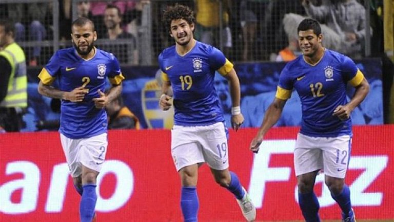 С двата си гола срещу Швеция Пато (в средата) даде солидна заявка за титулярно място в атаката на Бразилия
