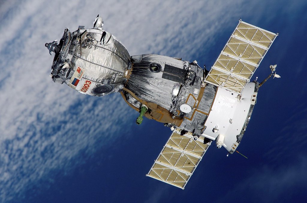 1280px-Soyuz_TMA-7_spacecraft2edit1