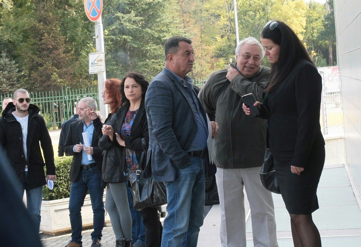 Слави и делегатите учредиха партия "Няма такава държава" (Обзор)