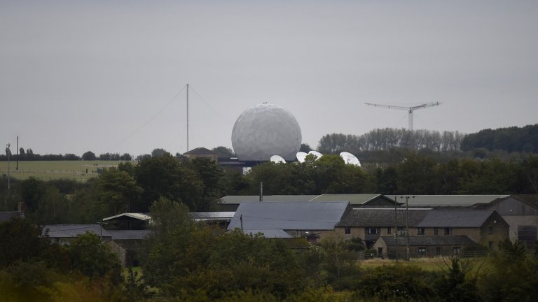 След инцидента Саколас, съпругът й, за който се предполага, че е разузнавач, и децата им се връщат в САЩ. Сега обаче близките на Хари искат Ан Саколас да се върне във Великобритания и да се изправи пред съда.