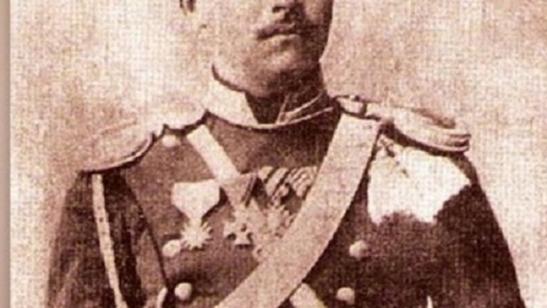 Продан Тишков Проданов (Чардафон) е един от опълченците от Руско-Турската война, който активно участва и в съединисткото движение. Сержант-майор в милицията на Източна Румелия. Ръководител на комитета на БТЦРК в с. Голямо Конаре. На 5 септември свиква резервистите, които арестуват пловдивския префект П. Димитров, и провъзгласява Съединението.