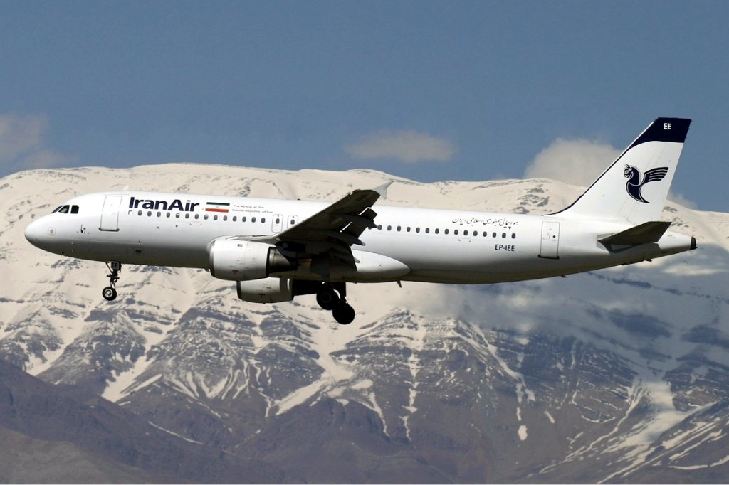 Iran_Air_Airbus_A320_Sharifi
