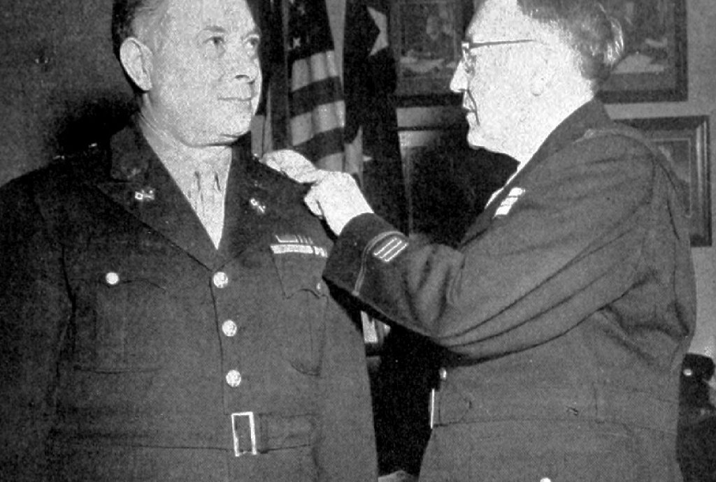 David_Sarnoff_becomes_brigadier_general_1945