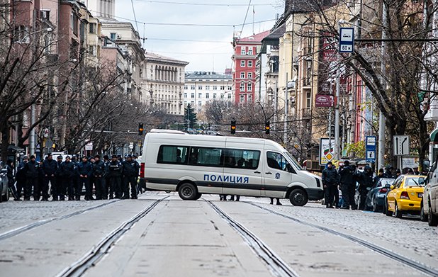 Хубава си, моя горо по "Дондуков"