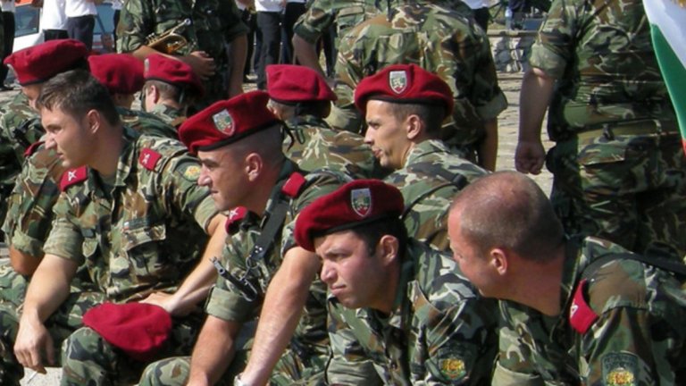 100 български войници заминават за участие в мисията на НАТО