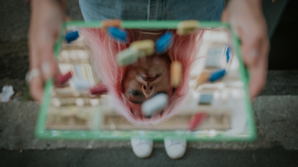matteo-badini-kb1pUCGIHMw-unsplash