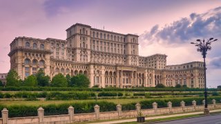 Румъния "мълчаливо" прие закон, който предвижда обединение с Молдова