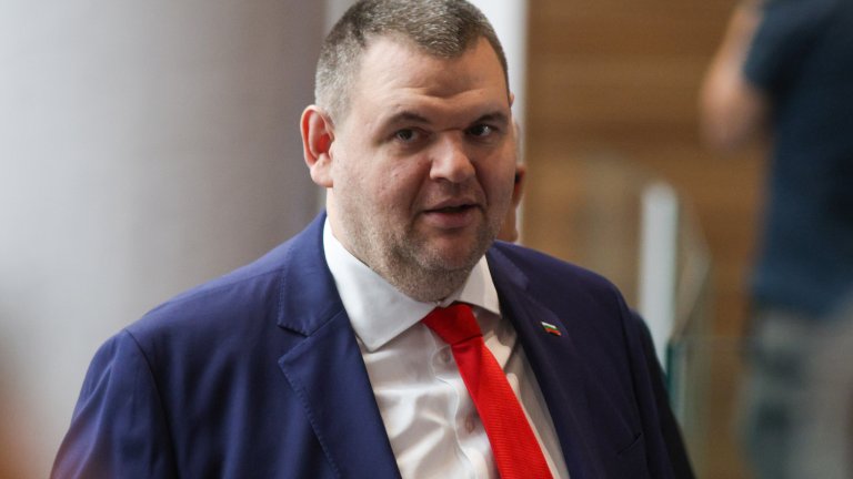 Според лидера на ДПС Конституционният съд трябва да се произнесе по въпроса за служебния кабинет на Горица Грънчарова-Кожарева