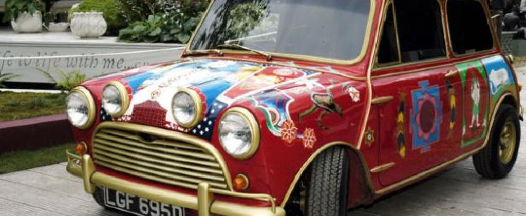 Този жесток 1966 Mini Cooper S е собственост а Джордж Харисън и участва филма Великолепната четворка.