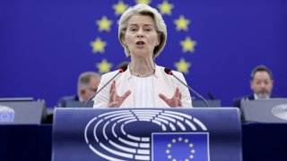 Тя бе преизбрана за председател на Европейската комисия