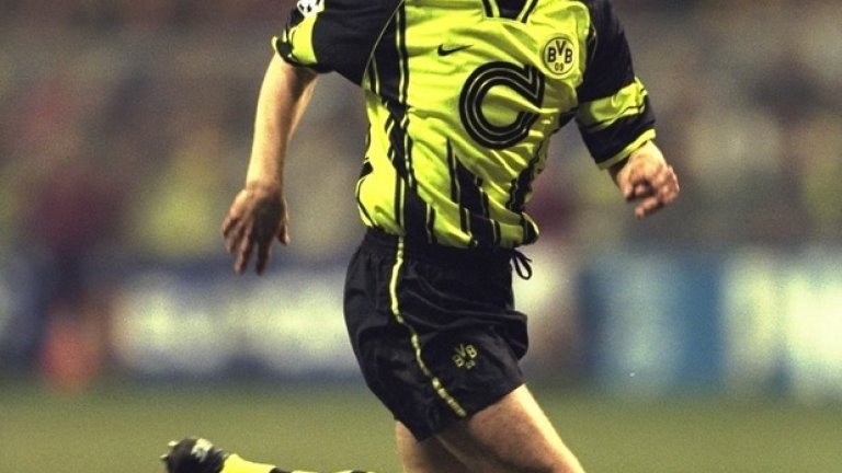 Ларс Рикен, Дортмунд срещу Ювентус, 1997 г.
Той влезе като резерва в средата на второто полувреме и с първото си докосване наниза гол от 30 метра. Това бе първо попадение от резерва на финал в турнира! Дортмунд спечели с 3:1. 