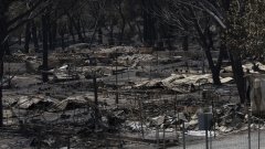 В части на Турция текат евакуации, на остров Крит в гасенето се включиха и самолети