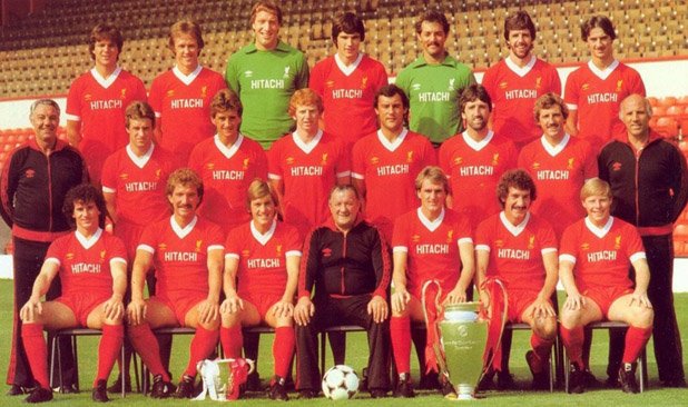 Това е отборът на Ливърпул от 1982 г., в който личат имената на футболисти като Кени Далглиш, Греъм Сунес, Йън Ръш, Фил Нийл и др.