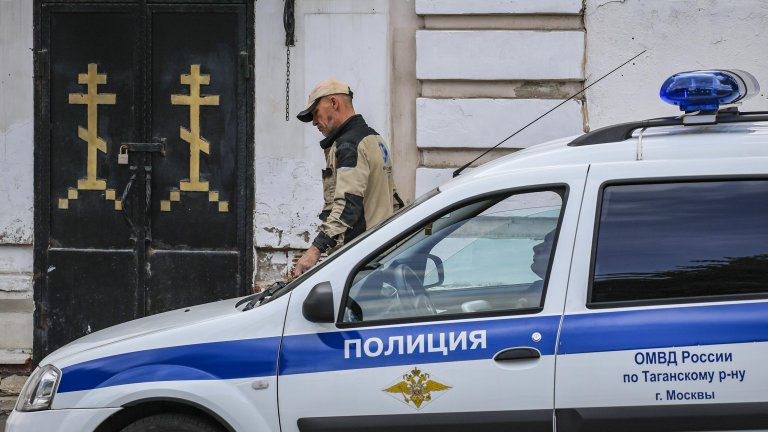 Неизвестно лице е задействало взривно устройство при опит да бъде задържано