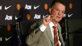 louis-van-gaal-press-conference-fingers