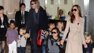 130515171840-angelina-jolie-brad-pitt-family-horizontal-gallery
