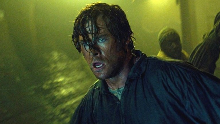 Във филма с предстояща през март премиера "In the Heart of the Sea", красивият австралиец ще се вживее в главната роля на китоловец, който ще преследва бели китове ала Моби Дик
