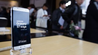 Apple Inc. IPhone 7 And IPhone 7 Plus Begin Sales In South Korea