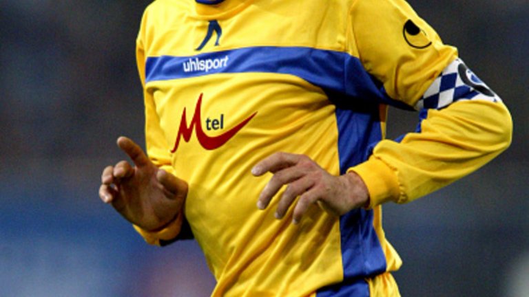 Централен полузащитник: Даниел Боримиров
Кариерата на Боримиров бе обвързана с два клуба, в чиято легенда се превърна – Левски и Мюнхен 1860. Последният герой от лятото на 1994-а се завърна при „сините“ през 2004-а, за да участва в написването на най-славните страници в модерната история на клуба. След като прекрати кариерата си през 2008-а, Боримиров се захвана с различни ръководни функции в Левски. Води и школата на клуба, а сега е спортен директор на "сините", но ще трябва да почака поне година, за да стане част от нов поход в евротурнирите.
