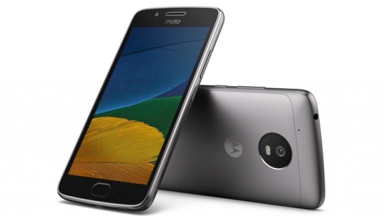 Moto G5
Устройствата от серията Moto G на Lenovo винаги са били сред най-добре продаваните смартфони от ниския клас. Последният модел G5 идва с 13 MP камера и метална изработка на корпуса - рядко срещано качество за телефон за ниската си цена.