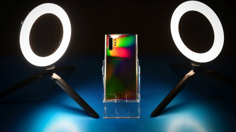 Устройството ще се предлага в цветовете Сребърно сияние, Розово сияние и Черно сияние, а Galaxy Note 10+ ще бъде наличен у нас в цветове Сребърно сияние, Бяло сияние и Черно сияние от 23 август 2019.