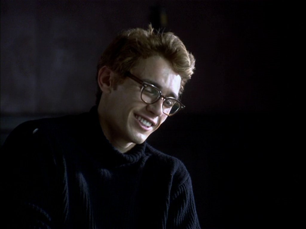 Само година след като Freaks and Geeks бива спрян, той се снима в телевизионния филм James Dean, което му носи първа номинация за „Еми“ и първия му „Златен глобус“.  