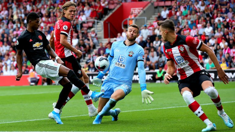 И отново провал за Юнайтед - не успя да бие 10 от Саутхемптън