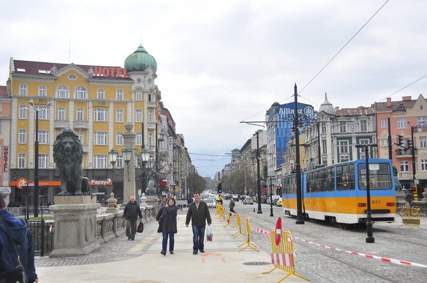 Какво мислите за новия ретро Лъвов мост?