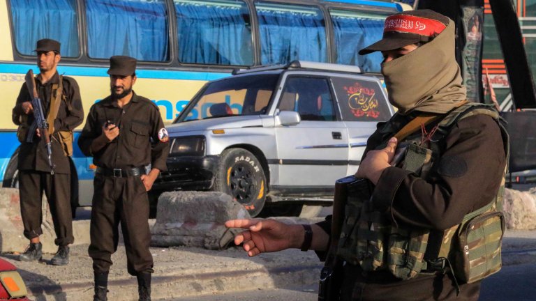 Атентатът е извършен по време на вечерната молитва