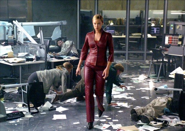 8. Кристана Локен в "Терминатор 3"-Бунтът на машините (2003)
Тя играе T-X във филма от 2003-та. Филмът има бюджет 256,8 млн. долара, а приходите от него са общо 433,4 млн. долара