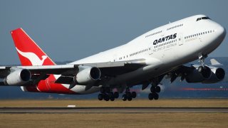 qantas-boeing-747-438