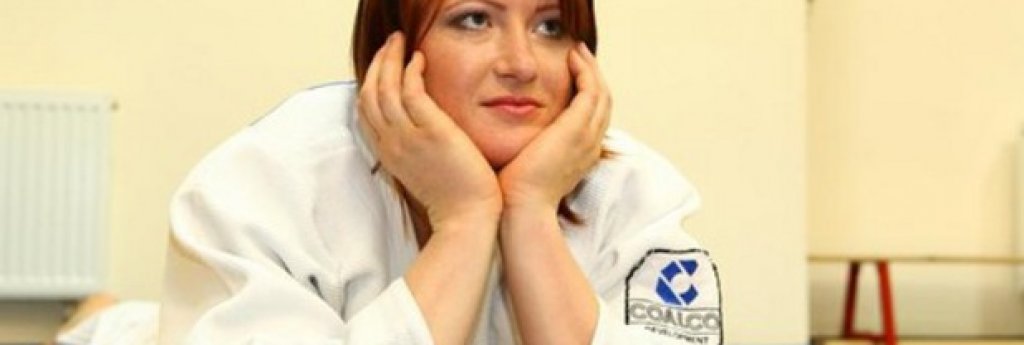 Елена Иващенко - състезателка по джудо от Русия. Самоубива се на 15 юни 2013 г.