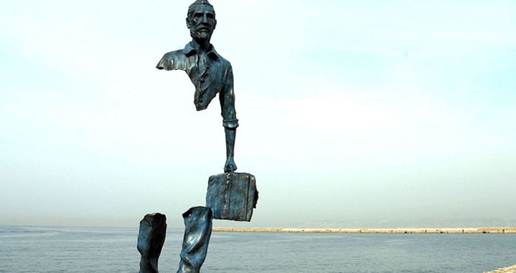 Les Voyageurs by Bruno Catalano