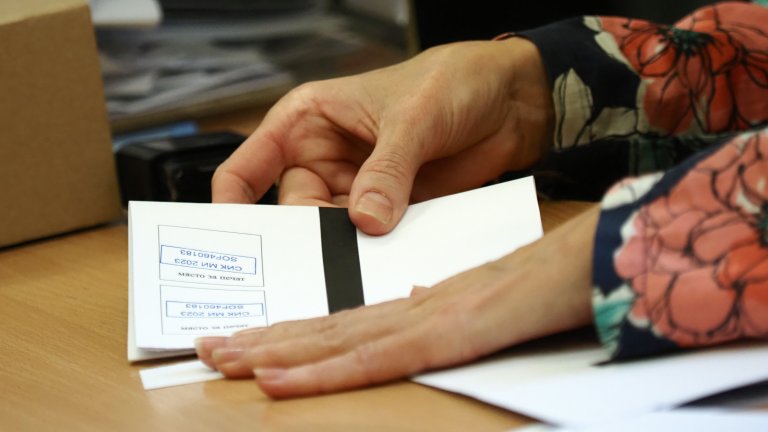 Ако мъжът и жената бъдат признати за виновни, ги очакват от 1 до 5 години затвор