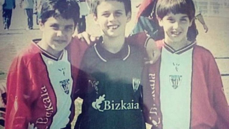 Кепа бързо се е наложил в юношеските отбори на родния Атлетик, но в Челси му предстои едно съвсем различно изпитание