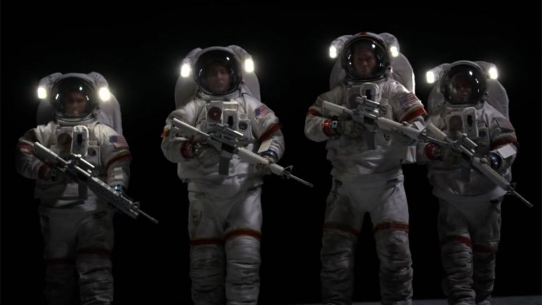For All Mankind - сезон 2 (Apple TV+) - 19 февруари
Алтернативната история винаги предлага интересна гимнастика за мозъка, задавайки въпроси като "Какво щеше да стане, ако..." В случая шоуто разглежда съвсем реалистичната възможност съветските космонавти да кацнат първи на Луната. Това обаче само дава тласък на американската космическа мисия и проправя пътя към колониализирането на спътника на Земята. Макар първият сезон на сериала до голяма степен да остана в сянка, великолепният му каст и доста интересната история го правят подходящ за преглеждане сега. Все пак става въпрос за Студената война в Космоса - дори това е достатъчен фактор.