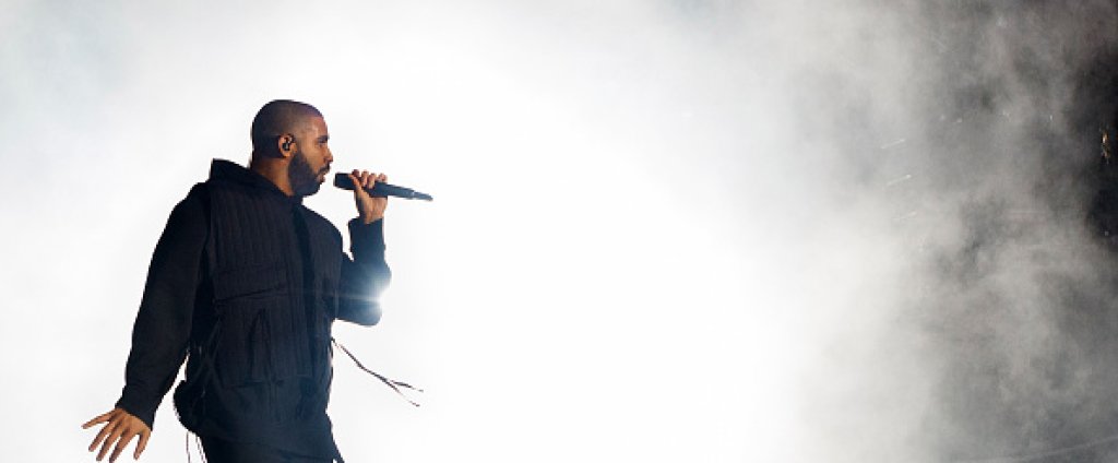 Drake  е неотразим на сцената