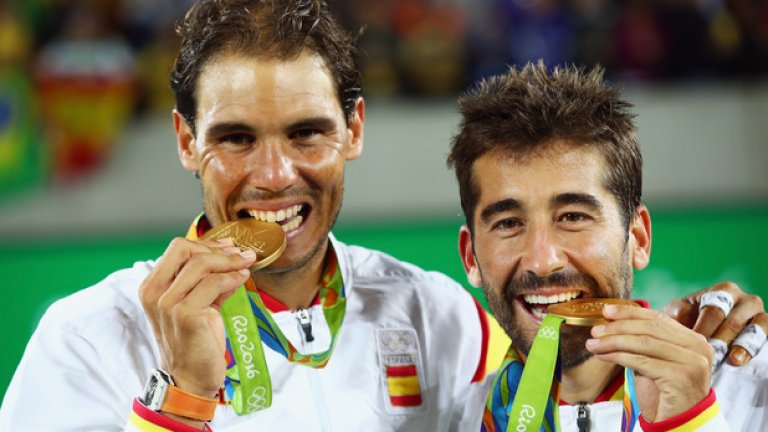 Рафаел Надал и Марк Лопес спечелиха златните медали на олимпийския турнир по тенис на двойки след победа с 6:2, 3:6, 6:4 над Флорин Мерджа/Хория Текау (Румъния).