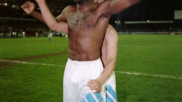 Марсилия, 1993 г.
Базил Боли донесе победата над Милан и първият шампион в новия формат на турнира бе от Франция.
В Мюнхен, арена на общо три финала в Шампионската лига, Марсилия спечели и осмисли амбициите на ръководството, след като две години по-рано купата бе загубена във финал срещу Цървена звезда.