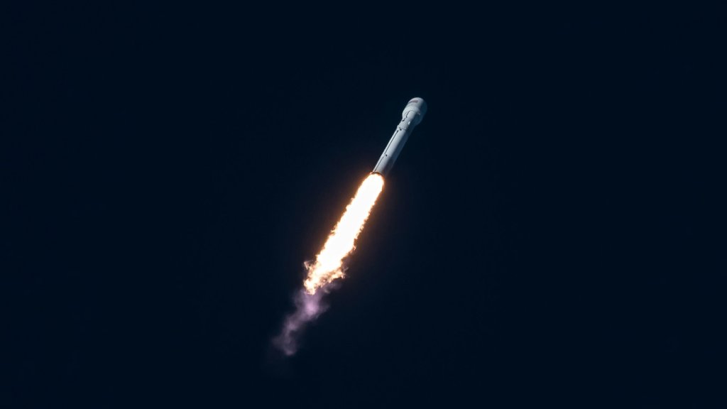 spacex-pnPS3Ox_2vE-unsplash