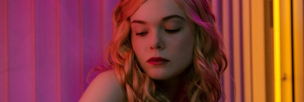 Ел Фанинг
Тя е едва на 19 години, но през 2017-а има премиера на цели 4 филма с нейно участие. За 2018-а са планирани още два филма с нея, като очакваме и още два, за които все още не се знае кога ще са готови. Последно тя можеше да бъде видяна на филмовия фестивал в Кан, където участва в представянето на филма на София Копола "The Beguiled", както и на романтичния "How to Talk to Girls at Parties".