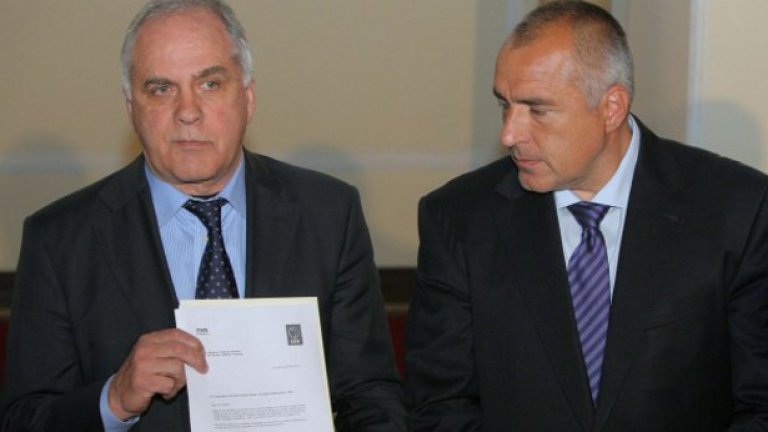 Данчо Лазаров показа факсът, с който България получи домакинството на европейската олимпийска квалификация