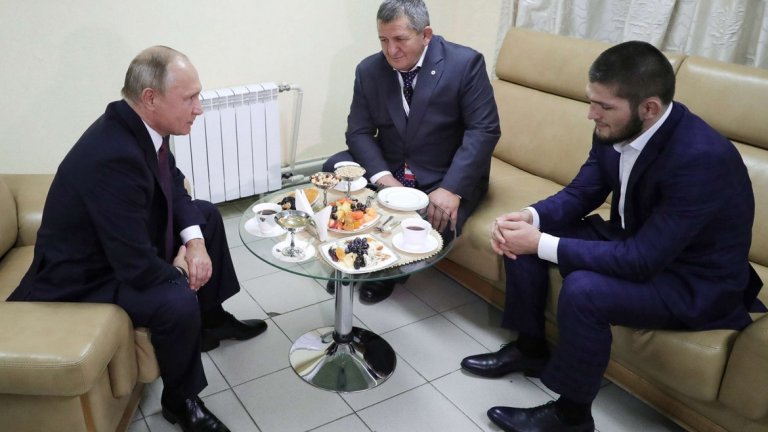 Хабиб Нурмагомедов и баща му се срещнаха с Владимир Путин