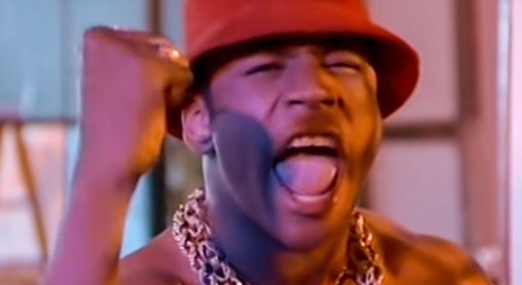 LL Cool J
Говорейки за лоши момчета, няма как да не споменем и Ladies Love Cool James, който се появи с гръм и трясък на сцената с “I’m Bad”, “Rock the Bells” и “Mama Said Knock You Out”. Хитовият му сингъл “I Need a Beat” го затвърждава като една от звездите на десетилетието и му отваря пътя за работа с Рик Рубин.