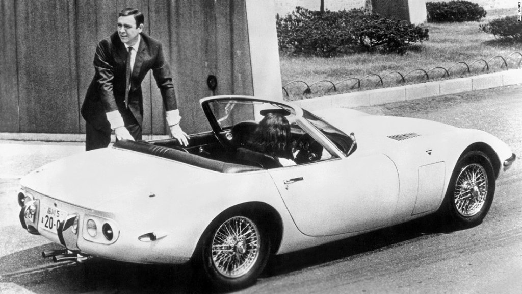 Toyota 2000GT - You only live twice, 1967. Рядка японска екзотична красавица, направена специално, за да отива на Шон Конъри