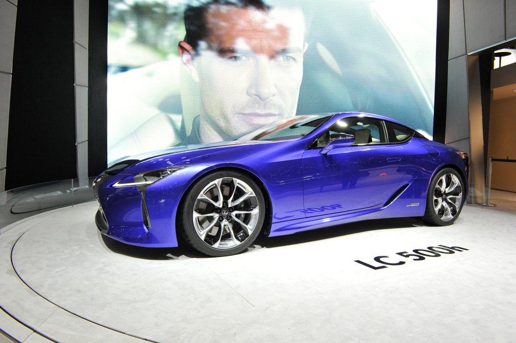  Lexus LC 500h 